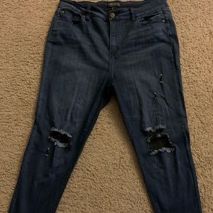 dark wash forever21 ripped jeans